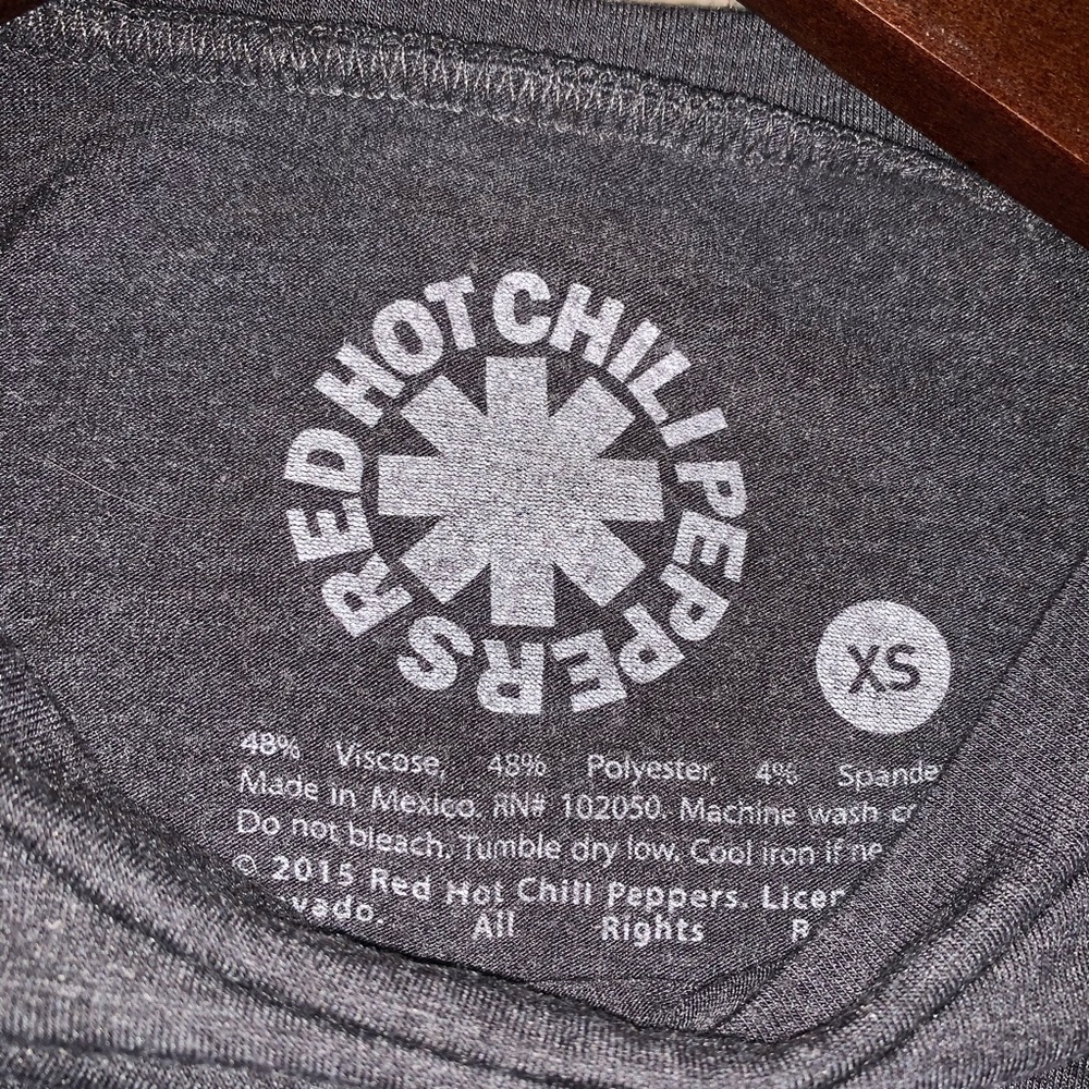 Gray Graphic Tank Top - Picture 3 of 4